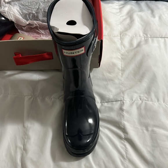 Hunter - Picture 3 of 4